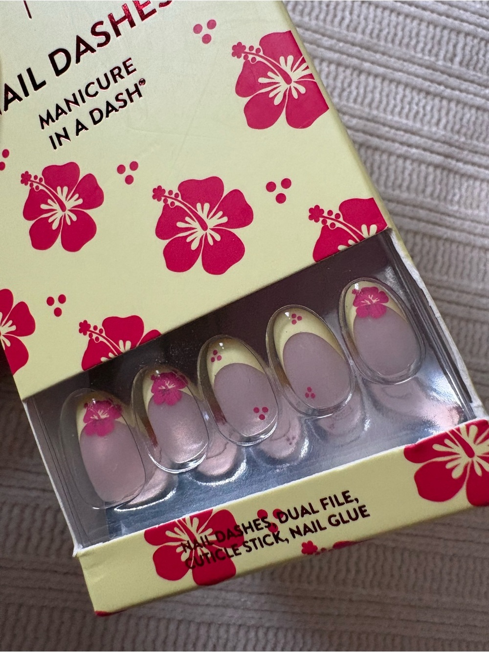 Red Aspen Nail Dashes Hibiscus Floral Press-On Nail Set Mai Thai’s With Mahina
